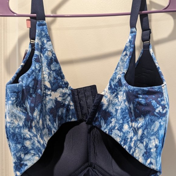 Bra - 40H Cacique Lightly Lined No Wire Back smoothing- NWT - Picture 4 of 6